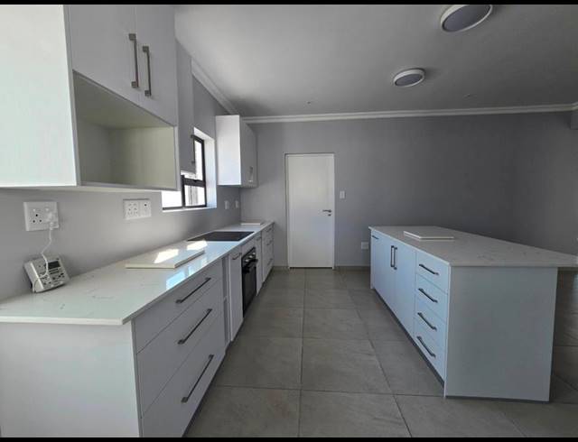 3 BEDROOM HOUSE FOR SALE IN SHELLEY POINT